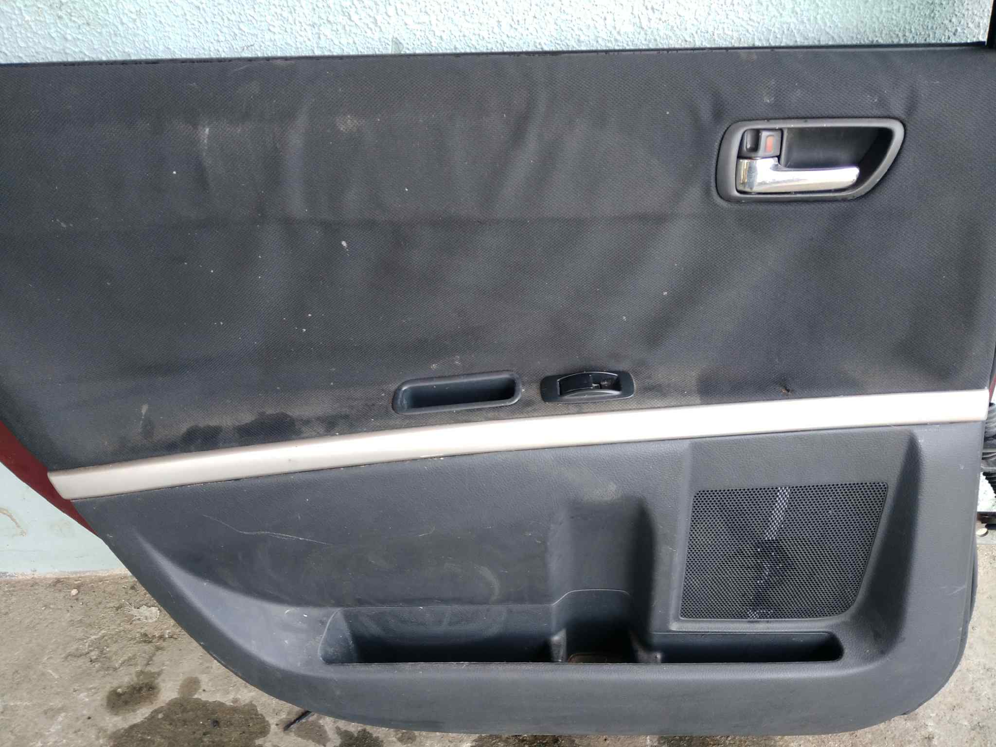 GUARNECIDO PUERTA TRASERA IZQUIERDA