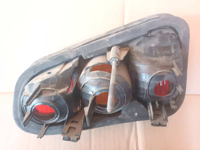 PILOTO TRASERO DERECHO