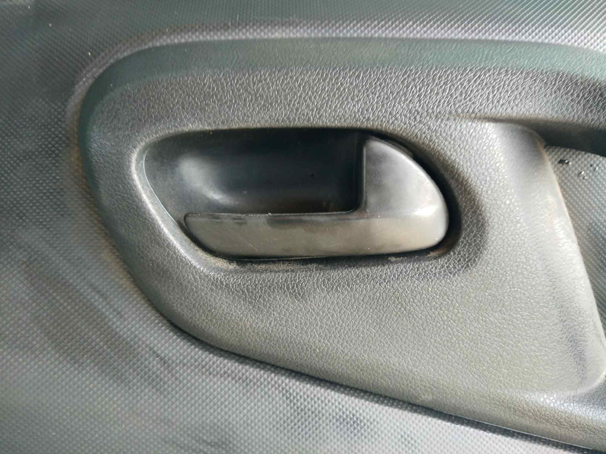 MANETA INTERIOR DELANTERA DERECHA