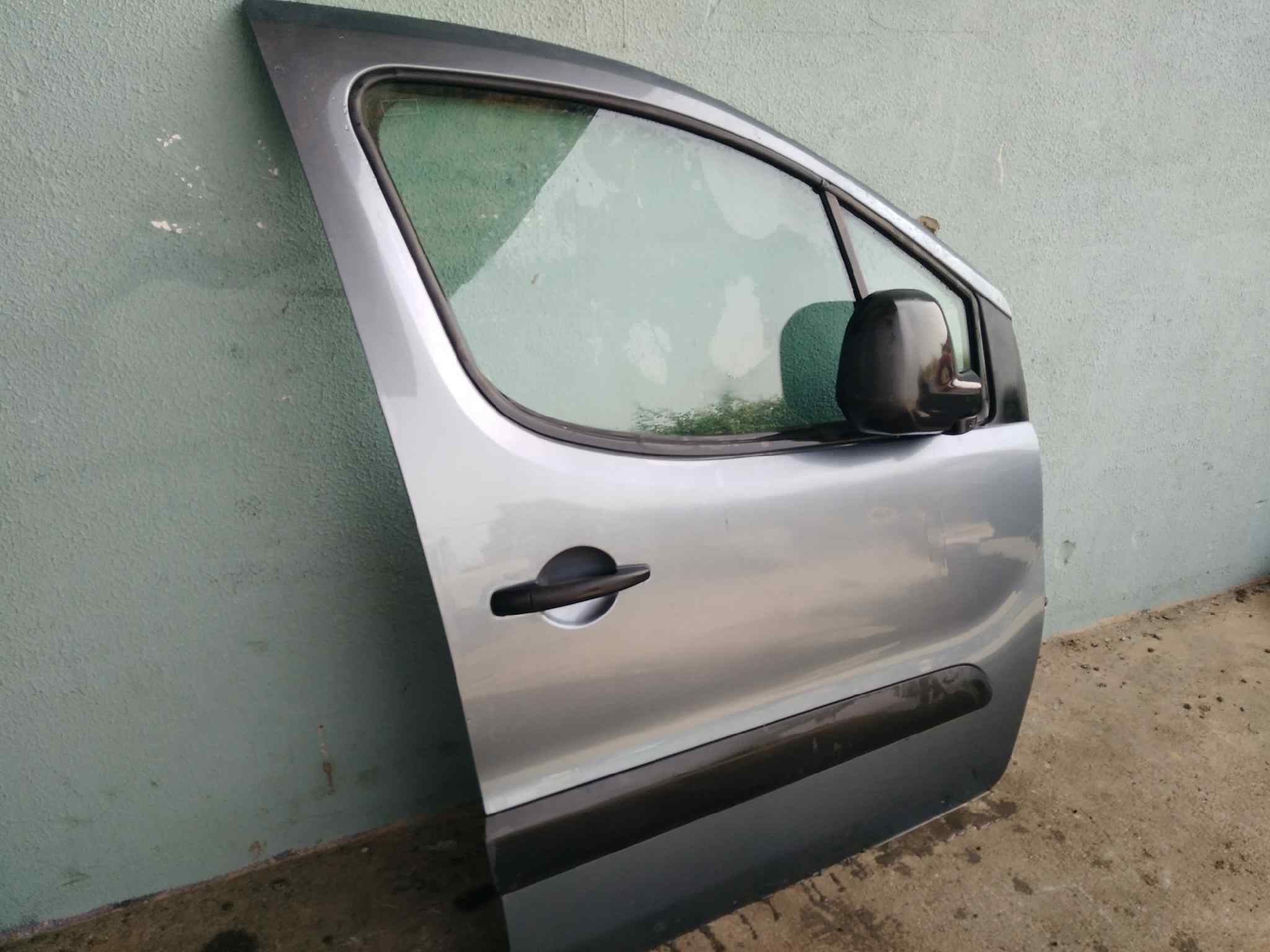 PUERTA DELANTERA DERECHA