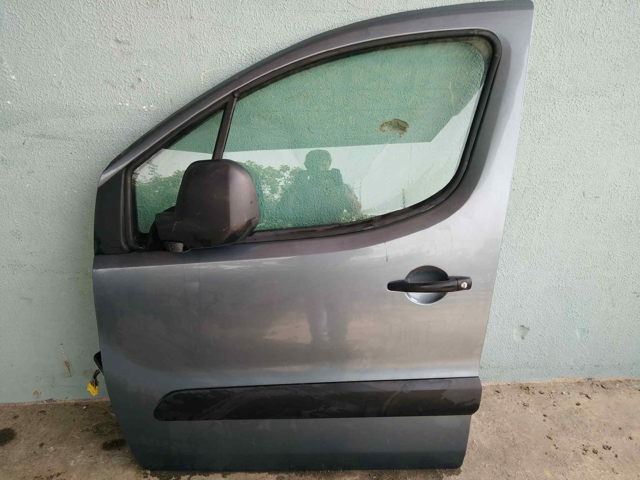 PUERTA DELANTERA IZQUIERDA