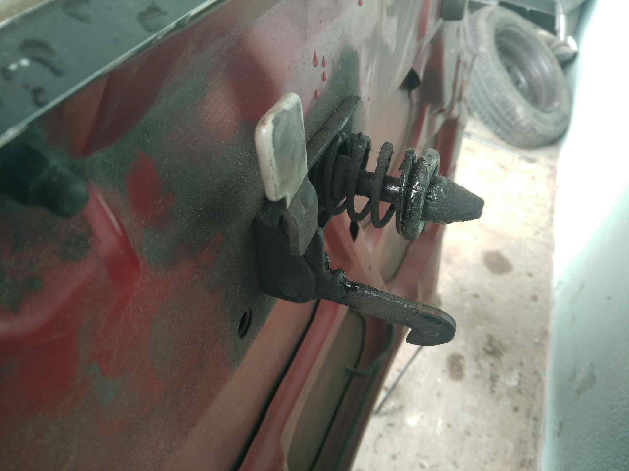 CERRADURA CAPOT