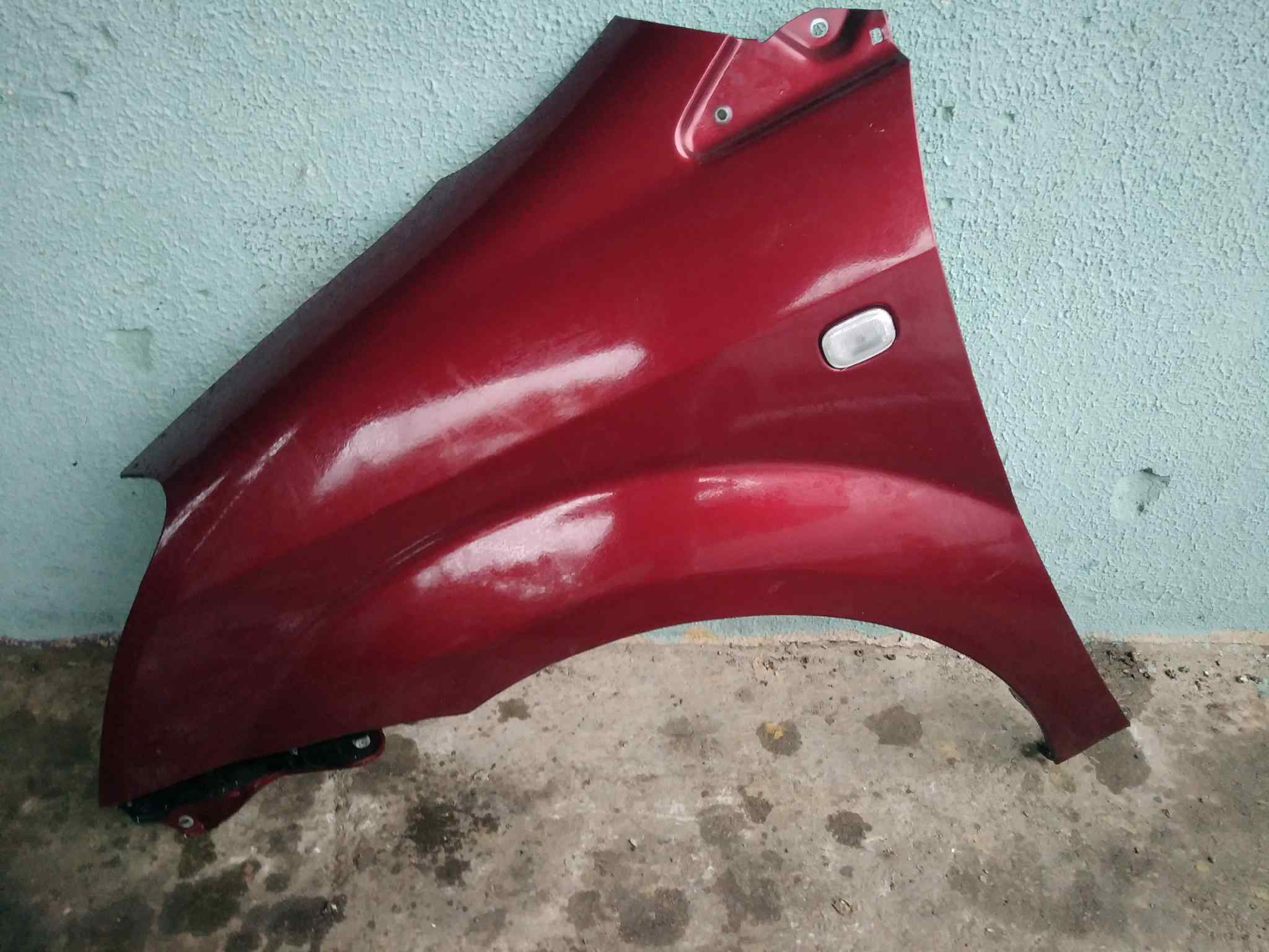 TOYOTA COROLLA VERSO (R1) ALETA DELANTERA IZQUIERDA 538120F010