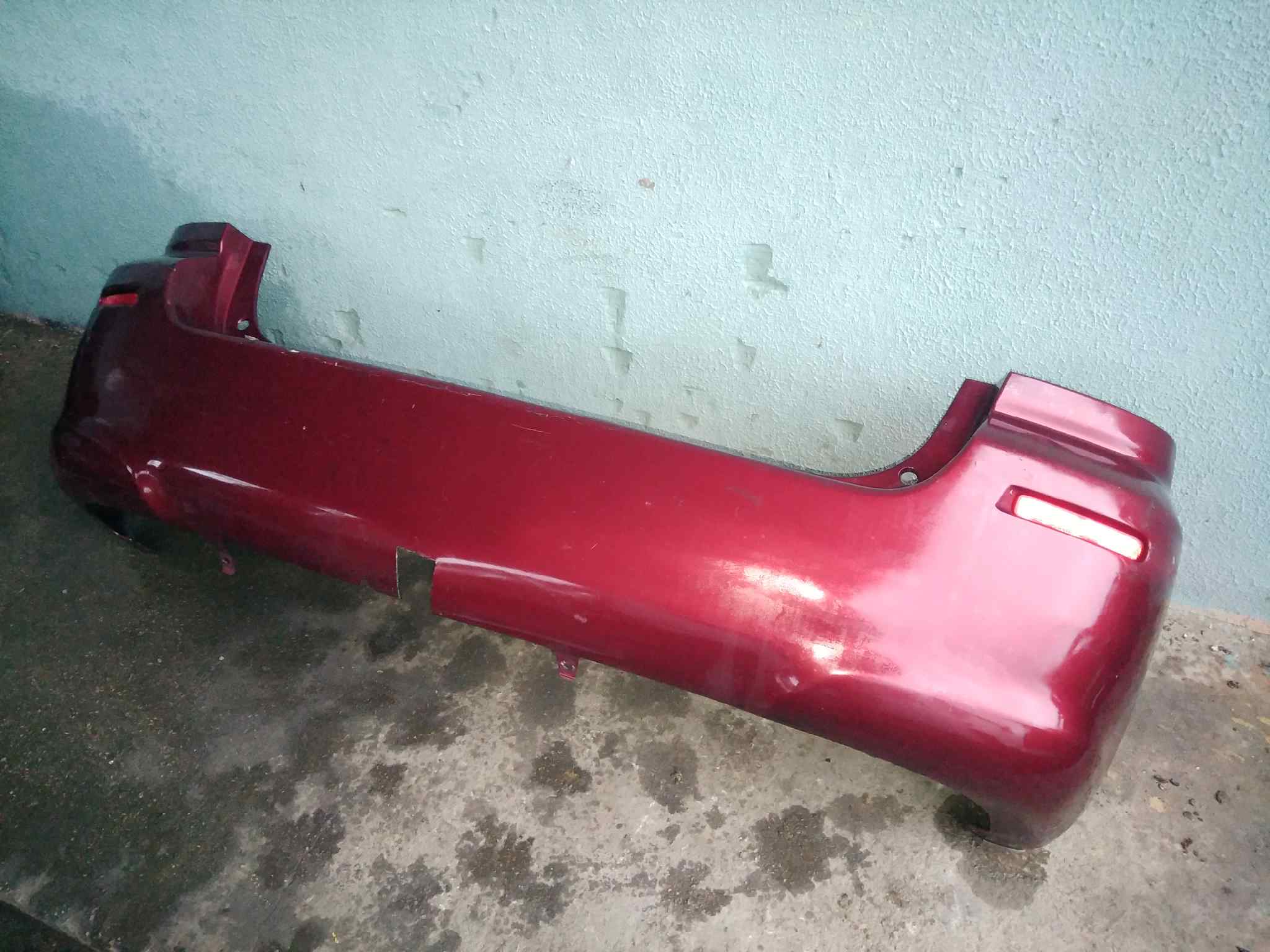 TOYOTA COROLLA VERSO (R1) PARAGOLPES TRASERO 521590F900
