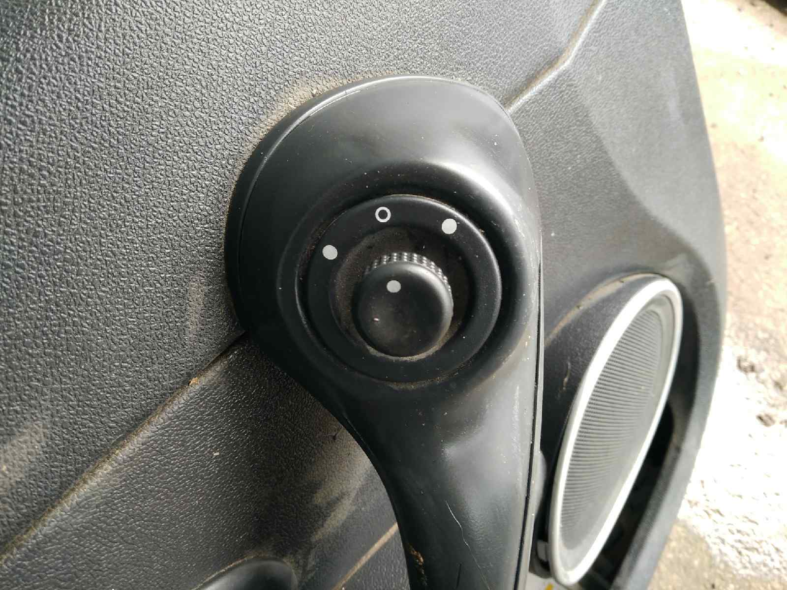 RENAULT CLIO III MANDO RETROVISOR  