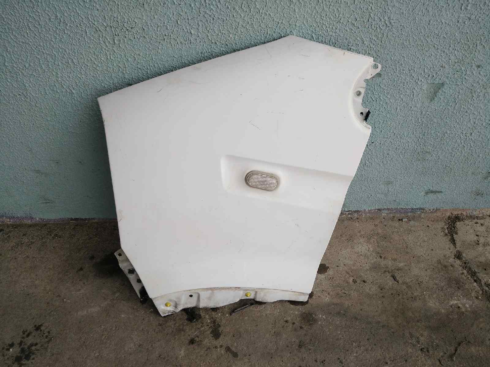 RENAULT MASTER II PHASE 2 CAJA CERRADA ALETA DELANTERA IZQUIERDA