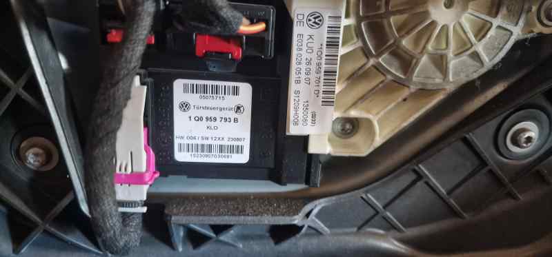 VOLKSWAGEN EOS (1F7) MOTOR ELEVALUNAS DELANTERO IZQUIERDO 1Q0959793B