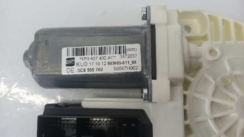 SEAT LEON (1P1) MOTOR ELEVALUNAS DELANTERO DERECHO 1P0837402AC