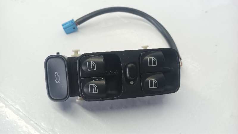 MERCEDES CLASE C (W203) BERLINA MANDO ELEVALUNAS DELANTERO IZQUIERDO A2038200110