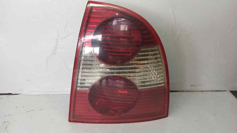 VOLKSWAGEN PASSAT BERLINA (3B3) PILOTO TRASERO DERECHO 3B5945096AE