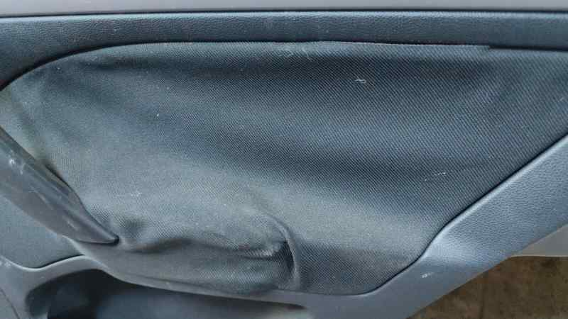 SKODA OCTAVIA BERLINA (1Z3) GUARNECIDO PUERTA TRASERA DERECHA