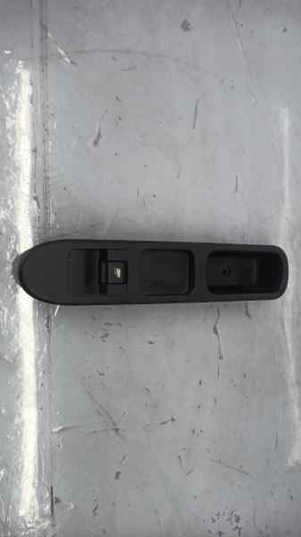 PEUGEOT 207 MANDO ELEVALUNAS DELANTERO DERECHO 96548606