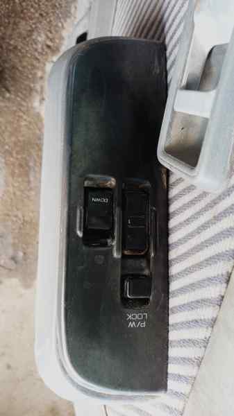 NISSAN PATROL (K/W160) MANDO ELEVALUNAS DELANTERO IZQUIERDO