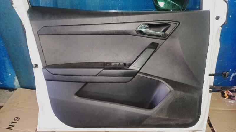 SEAT ARONA (KJ7) 1 0 TGI GUARNECIDO PUERTA DELANTERA IZQUIERDA 6F0867011