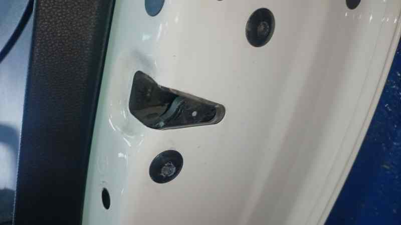 SEAT ARONA (KJ7) 1 0 TGI CERRADURA PUERTA TRASERA DERECHA 10A839016