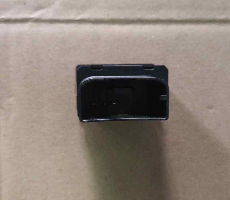 SEAT ARONA (KJ7) 1 0 TGI MANDO MULTIFUNCION 5Q0919237