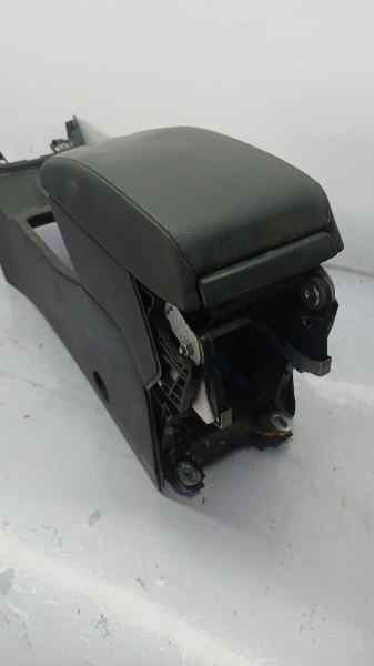 SEAT LEON ST (5F8) APOYABRAZOS CENTRAL 5F0858329A