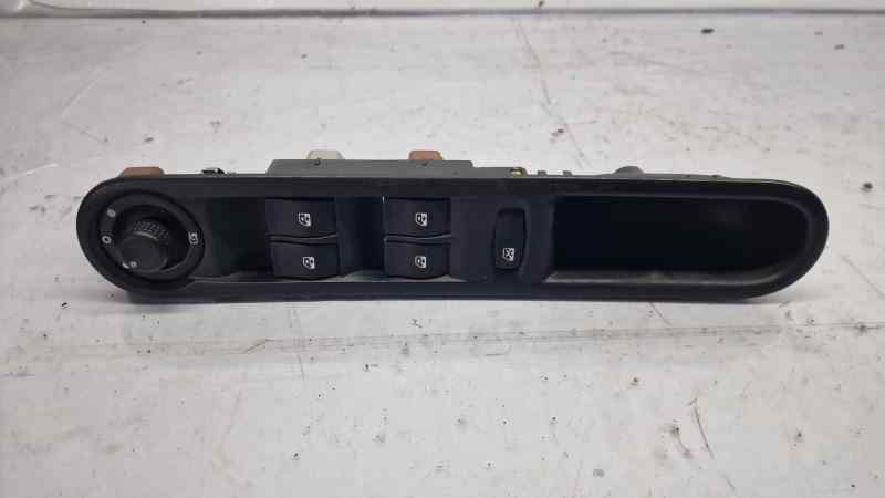 RENAULT ESPACE IV (JK0) MANDO ELEVALUNAS DELANTERO IZQUIERDO 8200857523