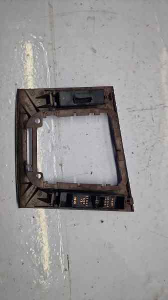 BMW SERIE 3 BERLINA (E46) MANDO ELEVALUNAS DELANTERO DERECHO