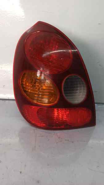 TOYOTA COROLLA (E11) PILOTO TRASERO IZQUIERDO 815601E090