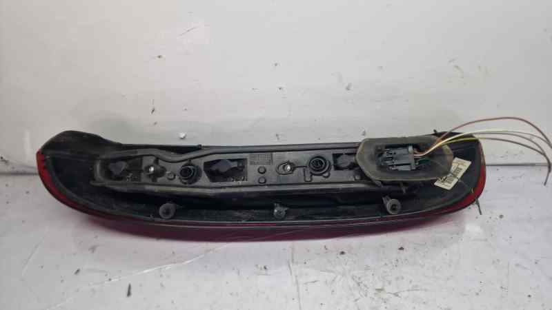 OPEL CORSA C PILOTO TRASERO DERECHO 09114337