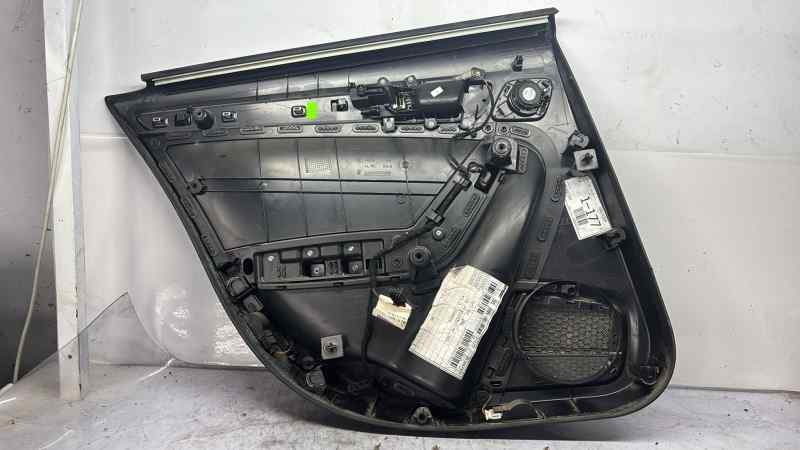 GUARNECIDO PUERTA TRASERA DERECHA