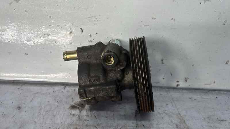 26081335RR BOMBA DIRECCION NISSAN INTERSTAR (X70)