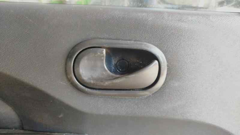 MANETA INTERIOR DELANTERA IZQUIERDA