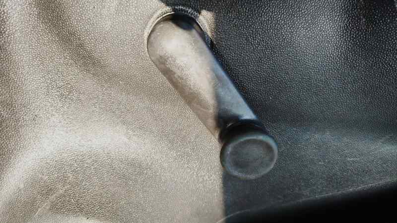 MANETA ELEVALUNAS TRASERA DERECHA