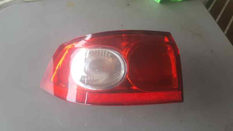 PILOTO TRASERO IZQUIERDO