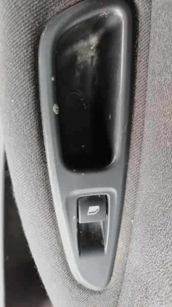 MANDO ELEVALUNAS TRASERO IZQUIERDO