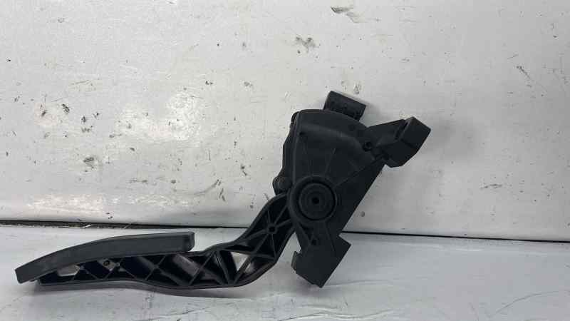 PEDAL ACELERADOR