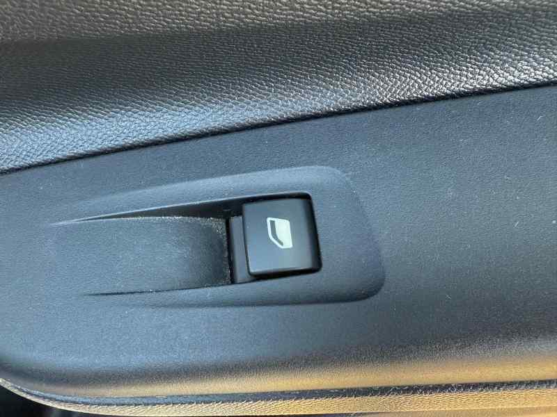 MANDO ELEVALUNAS DELANTERO DERECHO