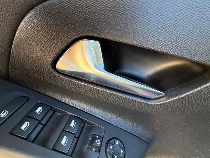 MANETA INTERIOR DELANTERA IZQUIERDA