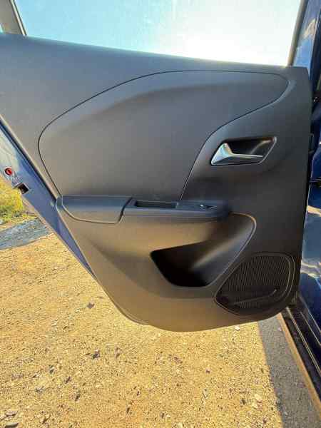 GUARNECIDO PUERTA TRASERA IZQUIERDA