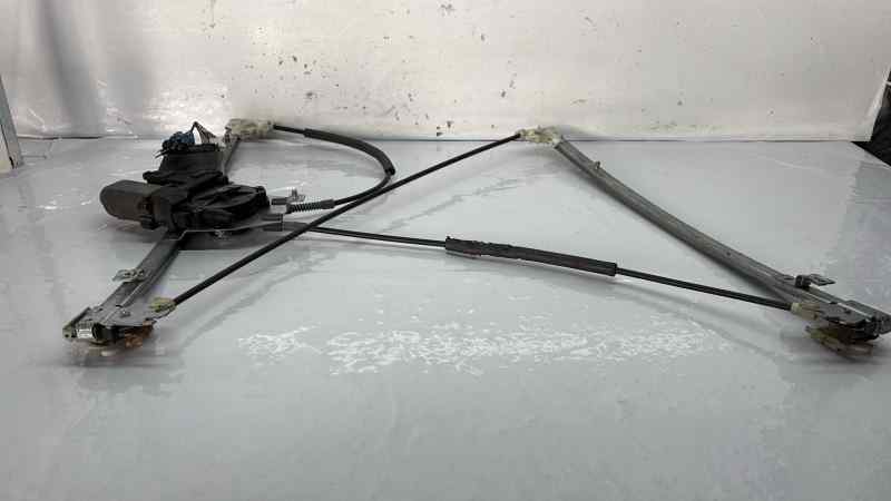 ELEVALUNAS DELANTERO IZQUIERDO