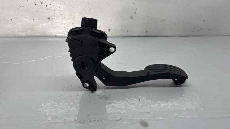 PEDAL ACELERADOR