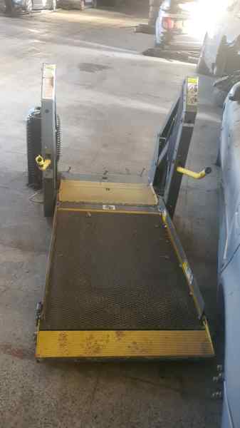 RICON  PLATAFORMA ELEVADORA SILLA RUEDAS  MERCEDES SPRINTERII COMBI (DESDE 01.06)