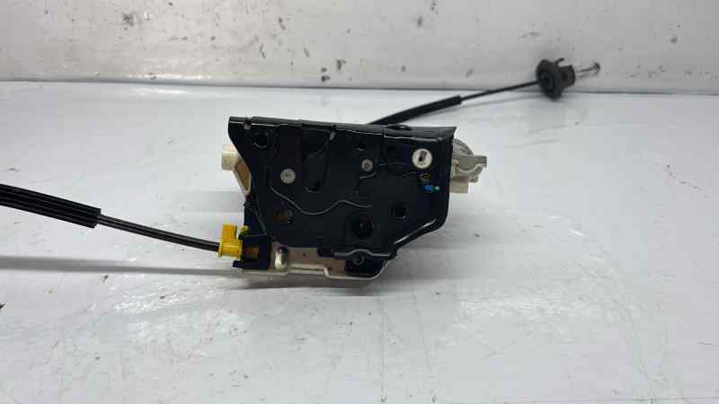 CERRADURA PUERTA TRASERA DERECHA 