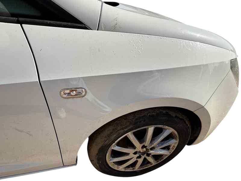 ALETA DELANTERA DERECHA