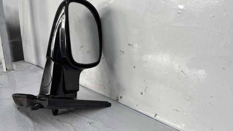 RETROVISOR IZQUIERDO