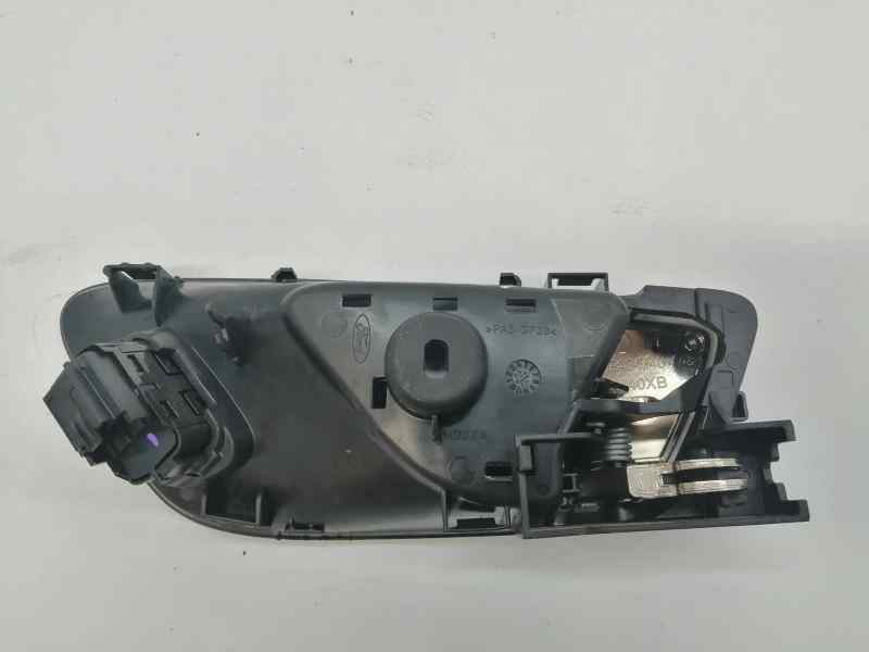 MANETA INTERIOR DELANTERA IZQUIERDA