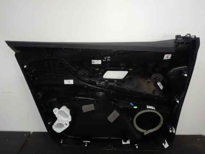 GUARNECIDO PUERTA DELANTERA DERECHA