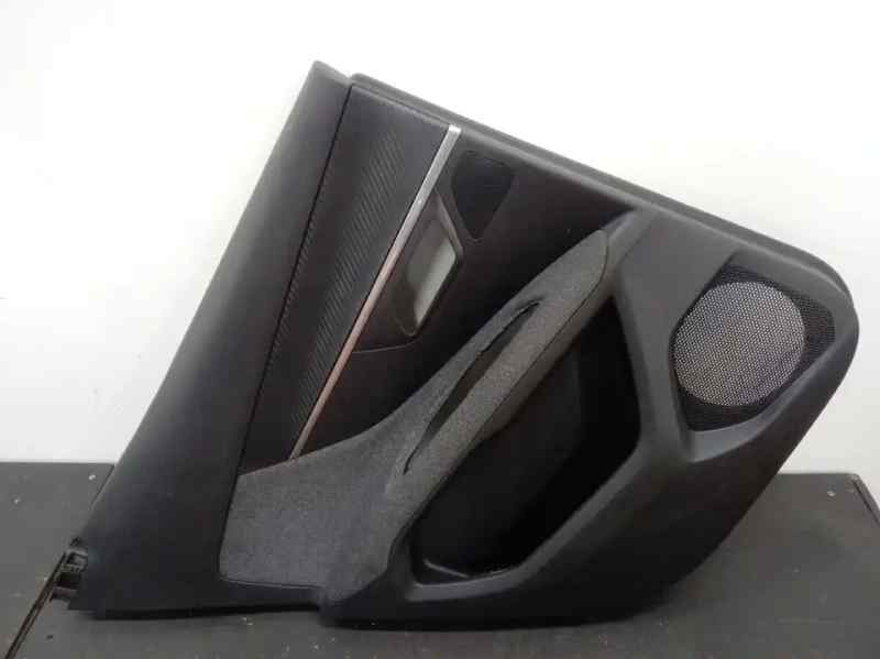 GUARNECIDO PUERTA TRASERA IZQUIERDA