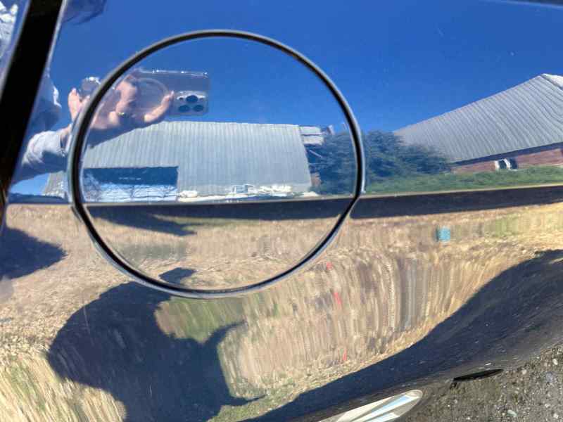 TAPA EXTERIOR COMBUSTIBLE