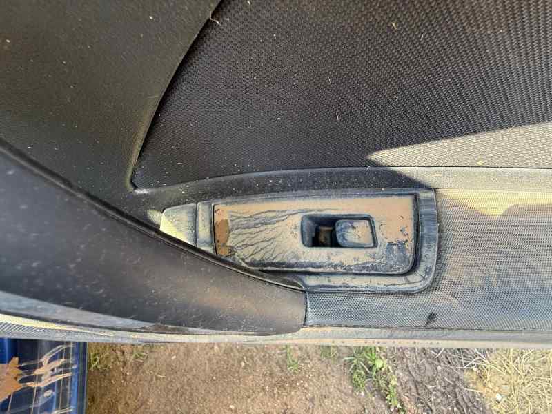 MANDO ELEVALUNAS DELANTERO DERECHO