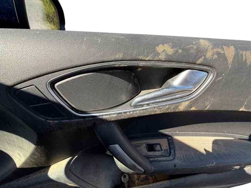 MANETA INTERIOR DELANTERA DERECHA