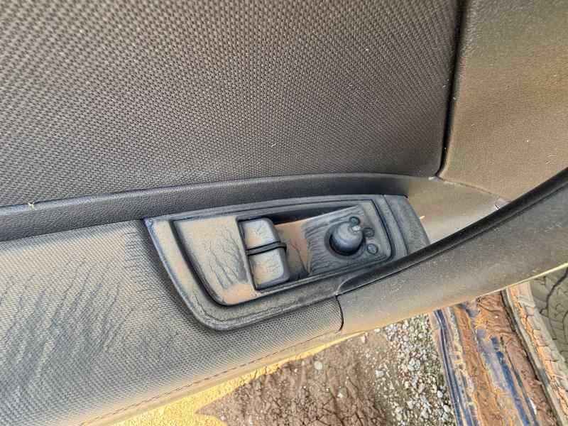 MANDO ELEVALUNAS DELANTERO IZQUIERDO 