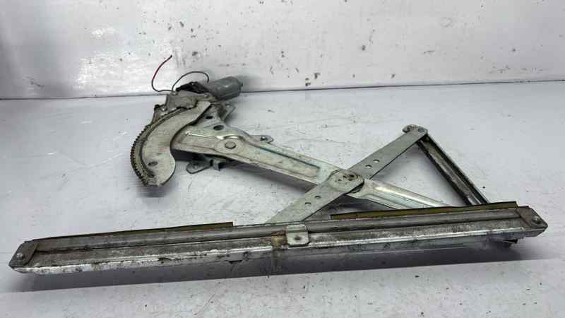 ELEVALUNAS DELANTERO IZQUIERDO