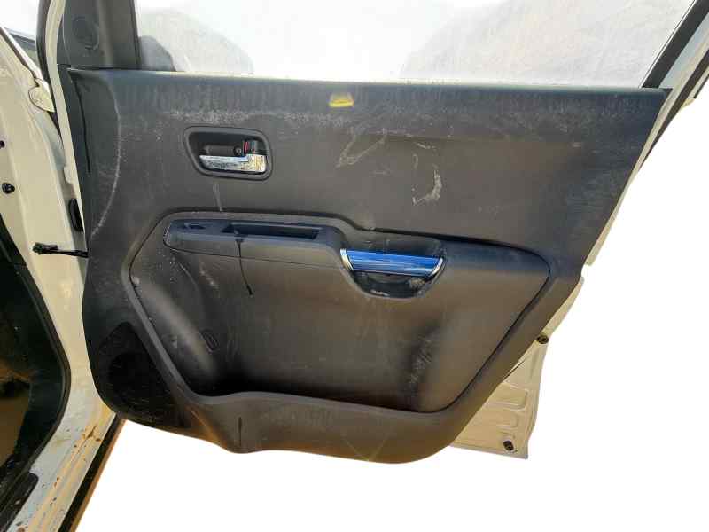 GUARNECIDO PUERTA DELANTERA DERECHA